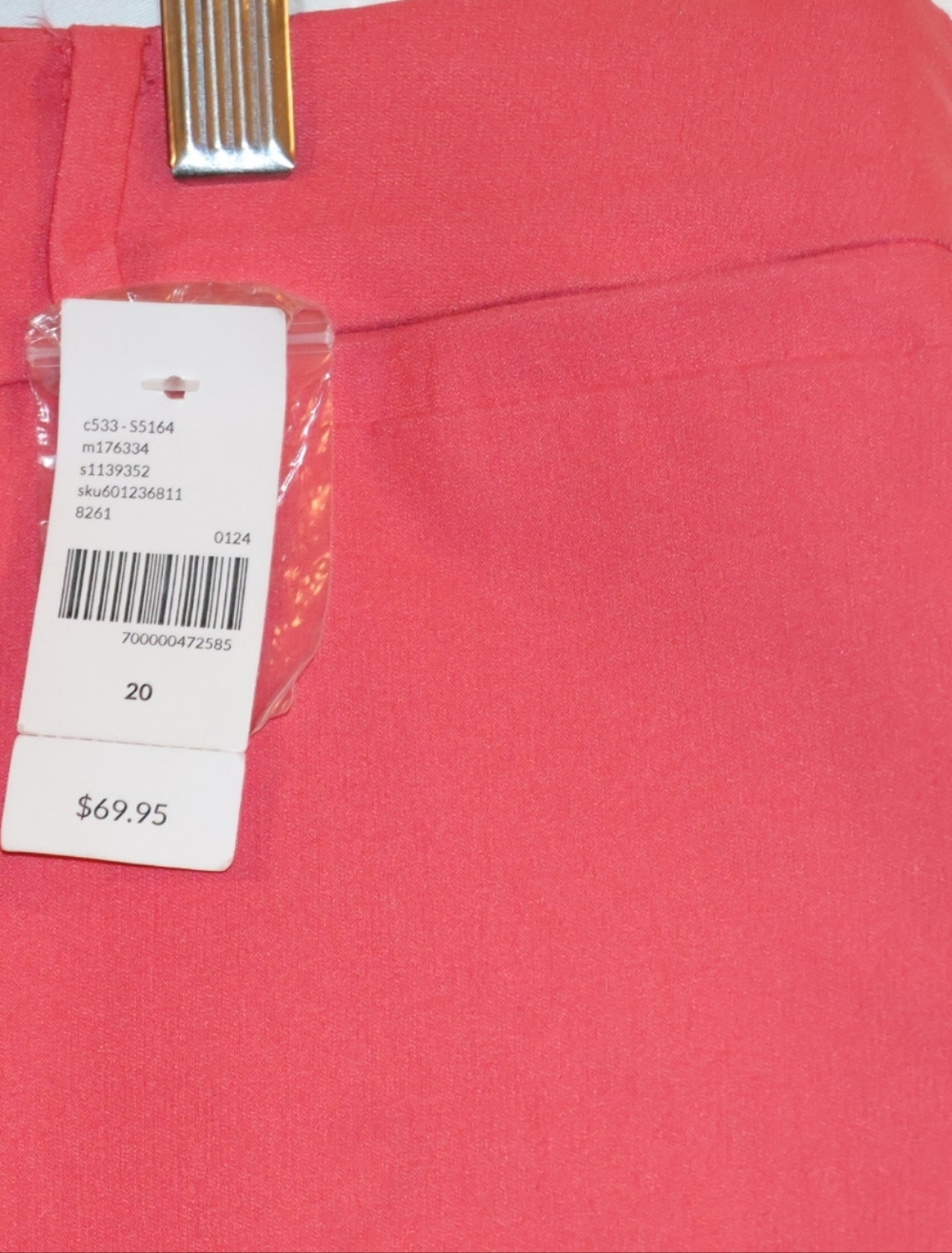 Lane Bryant 4-Season Mid-Rise Slim Capri Pants-Coral. NWT. - Picture 4 of 12